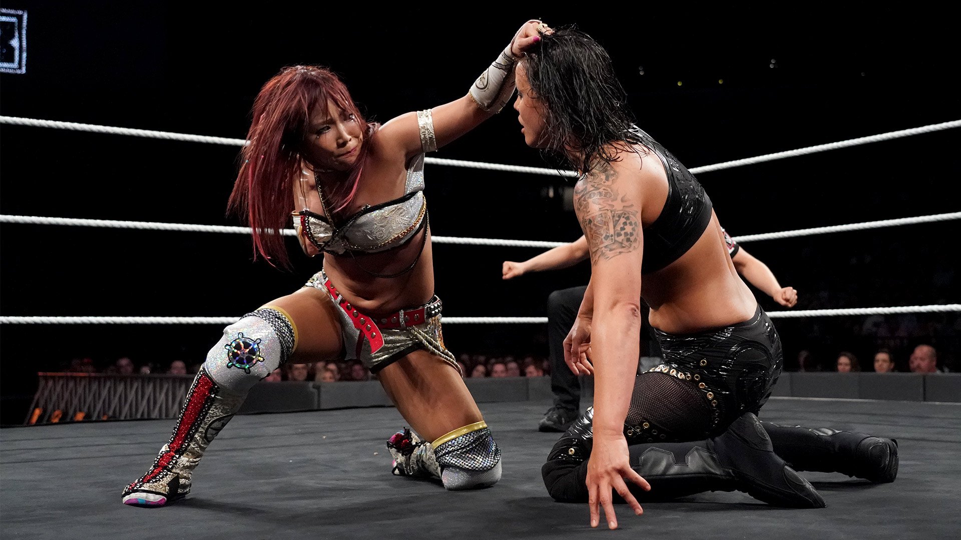 Shayna Baszler vs Kairi Sane (NXT, 8-18-2018) .